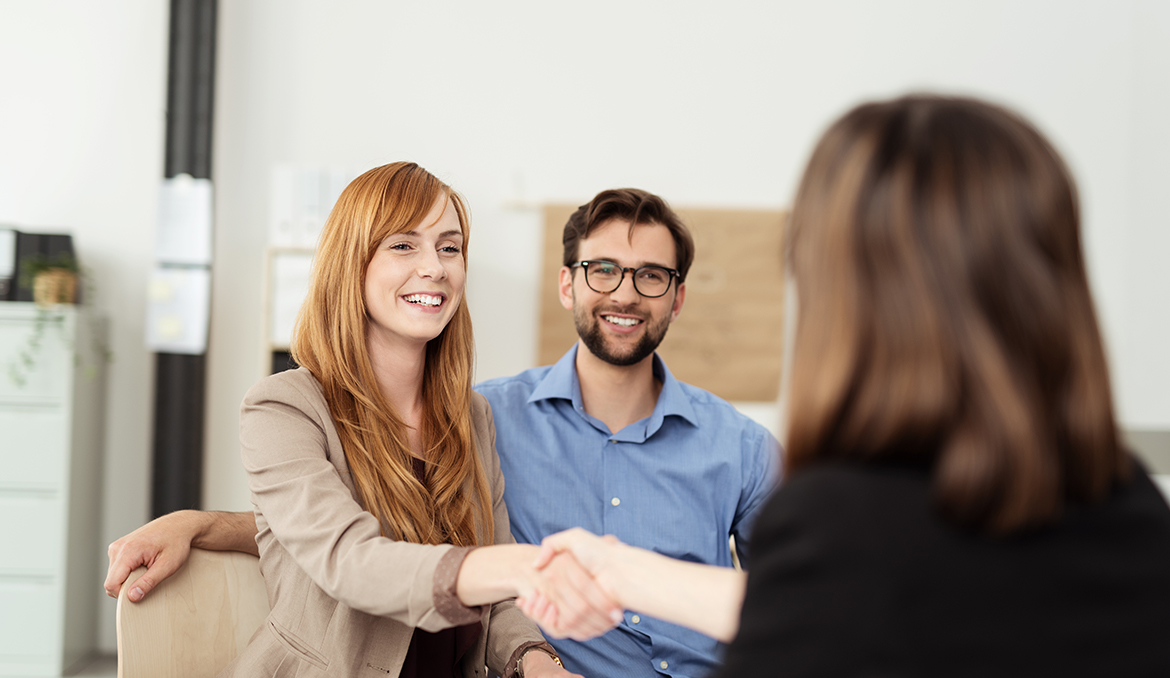 How to Choose the Right Financial Broker
